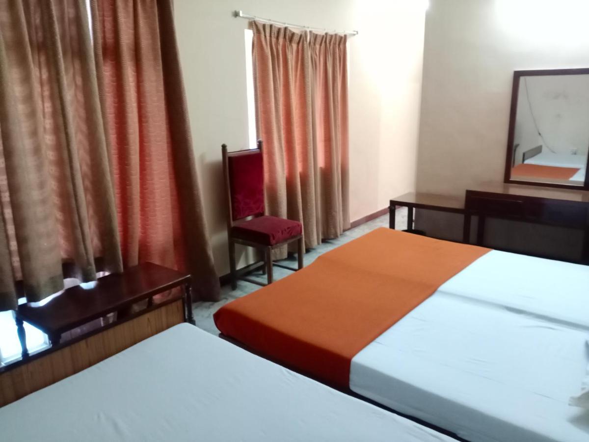 Hotel Soorya International Puducherry Exterior foto
