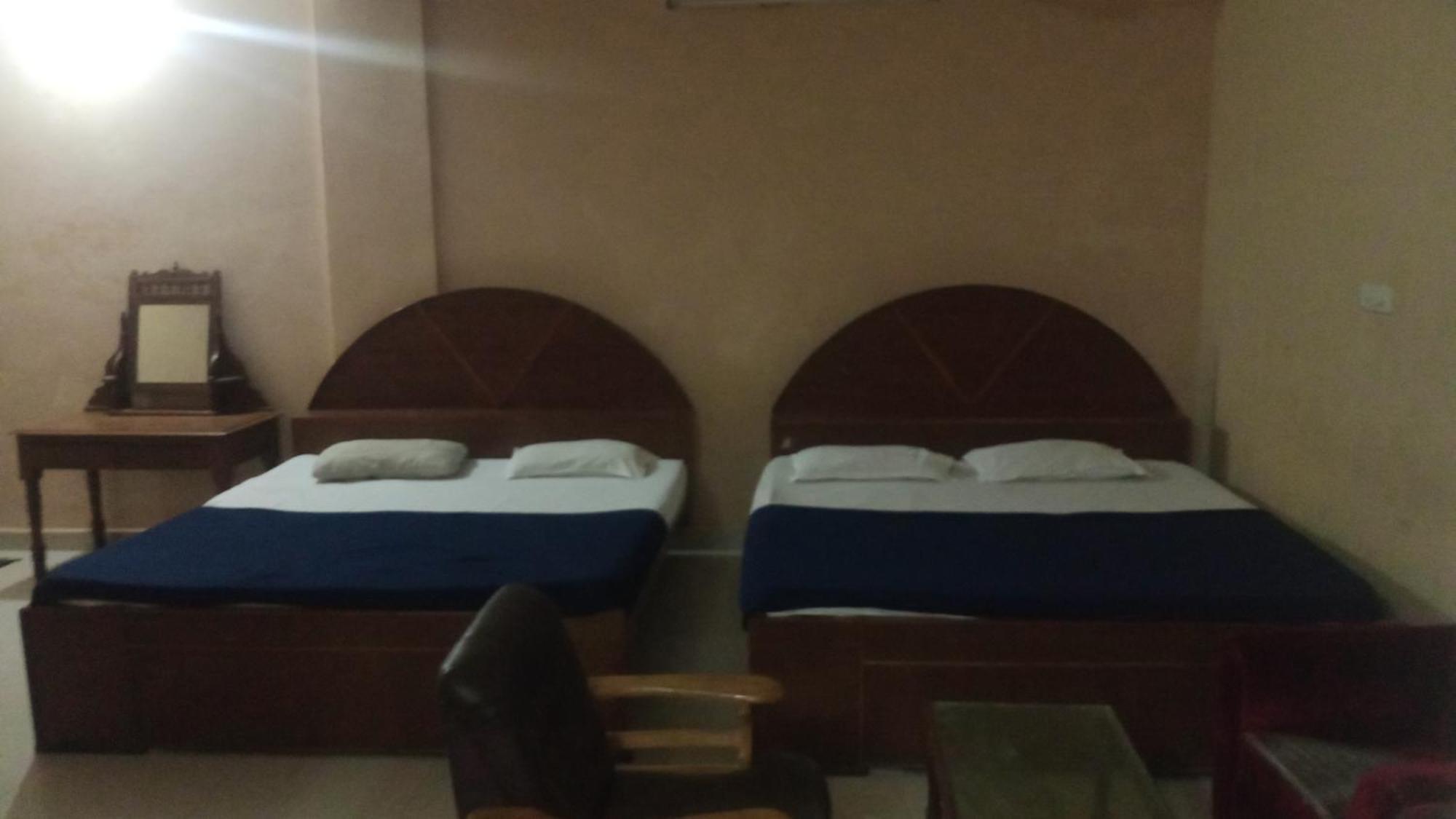 Hotel Soorya International Puducherry Exterior foto